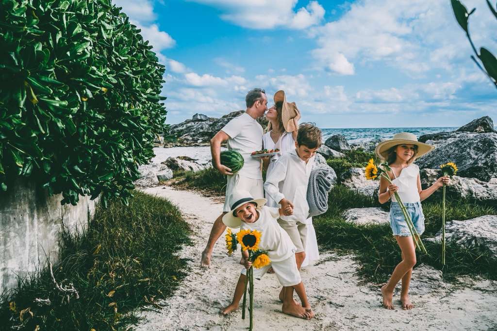 Family beach session, Riviera Maya